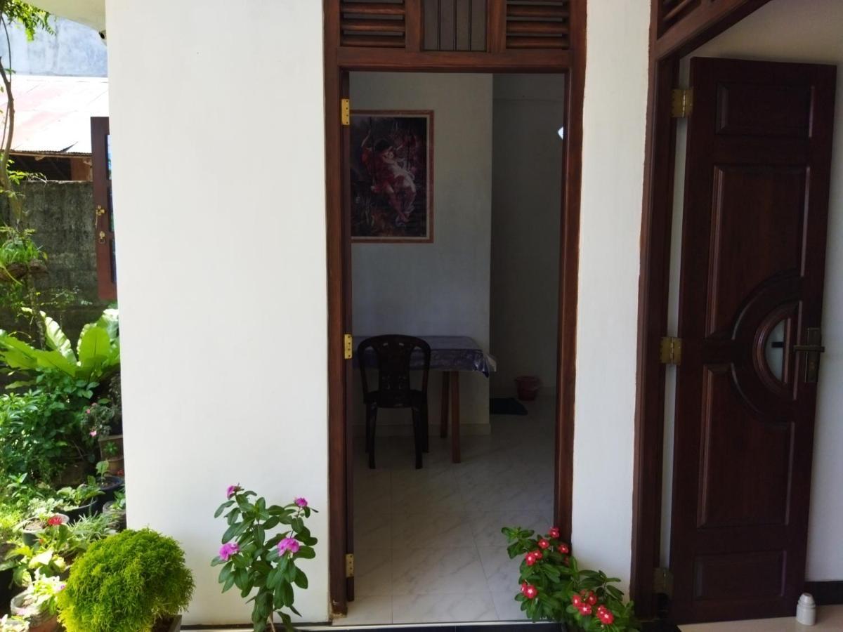 Rusara Guest Home Велігама Номер фото